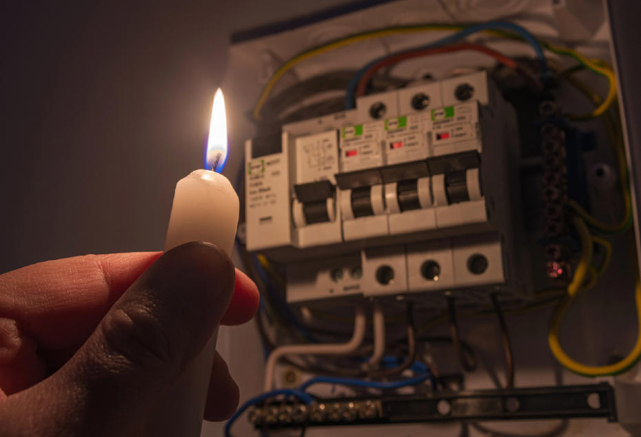 İstanbul'un 22 İlçesinde Planlı Elektrik Kesintileri: 10 Ağustos Programı Açıklandı