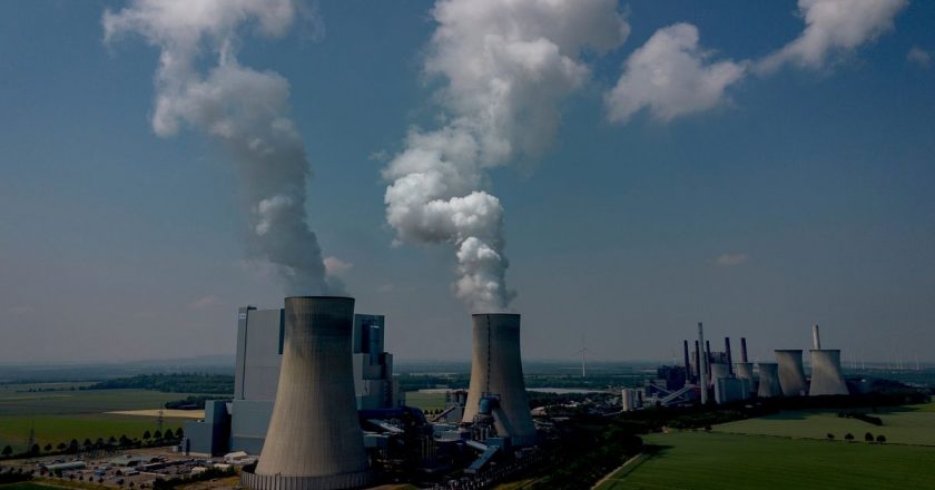Rapor: AB'nin fosil yakıtlara bağımlılığı rekor seviyelere düştü