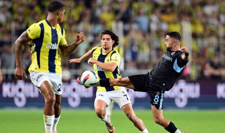 Maç sonunda tribünlere veda etti: Ferdi Kadıoğlu'ndan ayrılık ilanı – Son Dakika Spor Haberleri