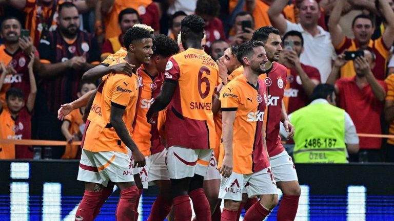 Galatasaray, Çaykur Rizespor'a gol attı