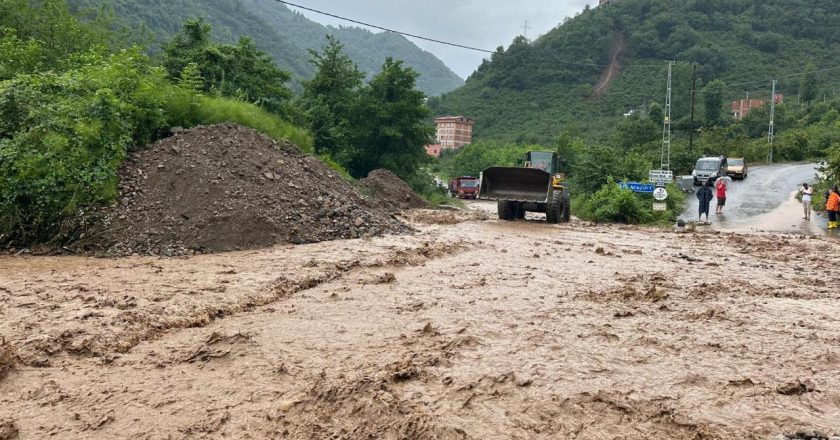 Trabzon'da sel ve heyelan 208 milyon lira hasara yol açtı