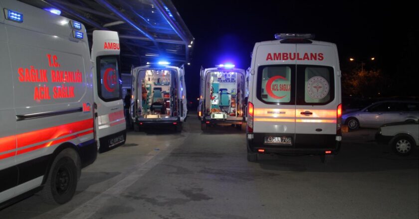 Tarım işçilerini taşıyan tır devrildi: 5 yaralı