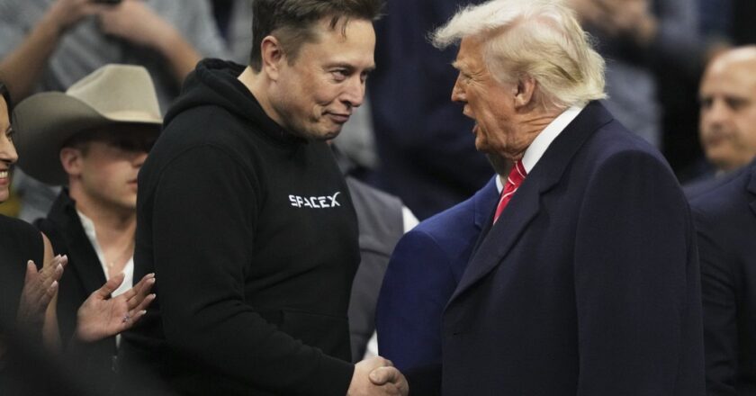 Politikacı: Trump yakın çevresine Musk’un yakında DGE’den ayrılacağını söyledi