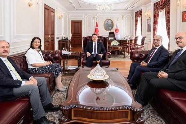 Dem delegasyonu bakan Tunç ile karşılaştı! “Komisyon aşaması başlatıldı”
