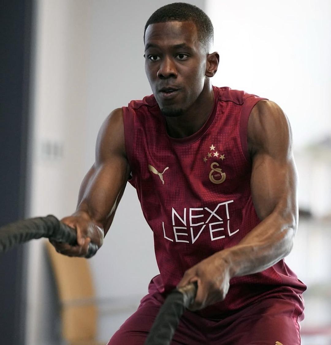 Galatasaray Transfer piyangosu transfere çarptı! Cimbom gece yarısı Carlos Cuesta için 1 saniye düşünmedi ... 2