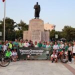 Bisikletçiler orman yangınlarına dikkat çekmek için pedallarını vurdu