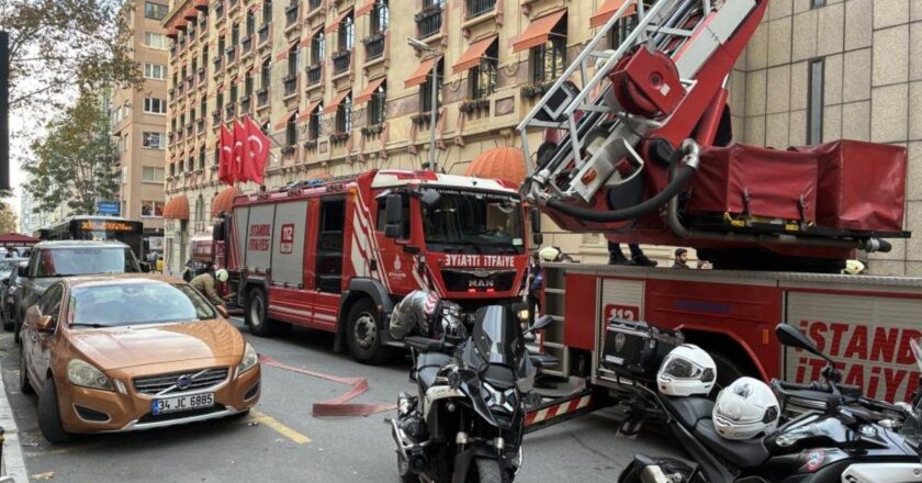 Şişli'de ısı yalıtımı sırasında çıkan yangın paniğe neden oldu