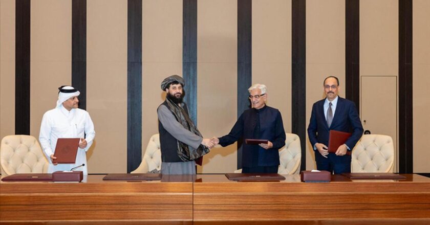 Afganistan ve Pakistan İstanbul'da buluştu: Ateşkesin devamına karar verildi