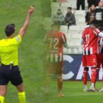 Sivasspor-Boluspor karşılaşmasında sıradışı bir kırmızı kart! Olayı kimse kavrayamadı.