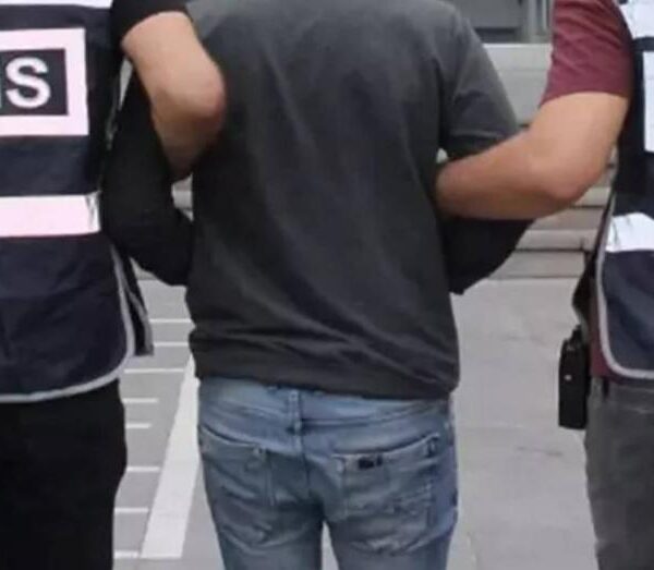 İki ilçede çete baskını: 20 kişi için gözaltı kararı alındı