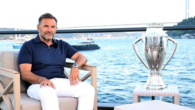 Galatasaray’da Okan Buruk 4 ismin biletini kesti!